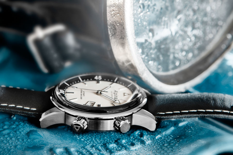 Montre-Alpina-Seastrong-Diver-Heritage-2