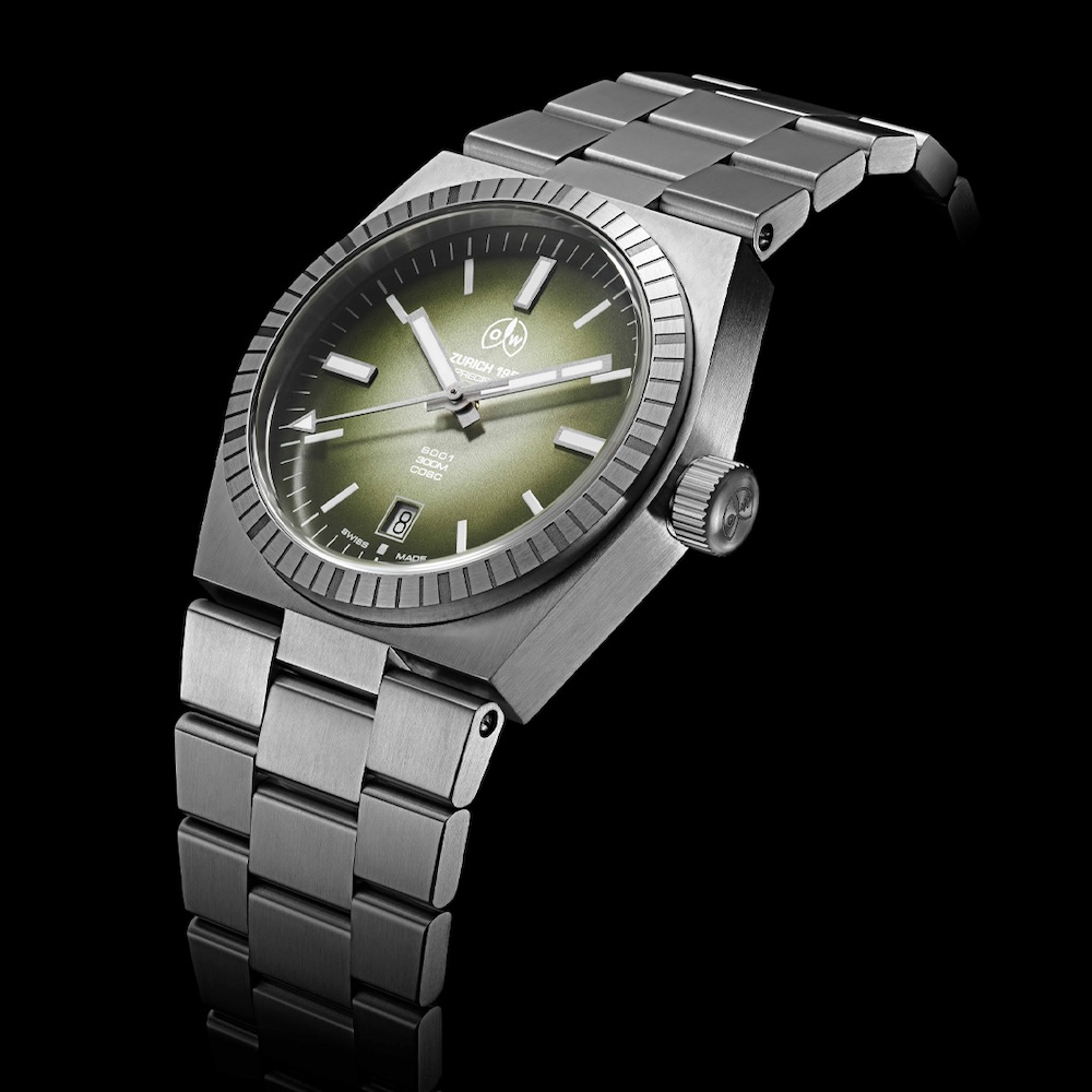 Avec son design robuste et son bracelet intégré, l'Ollech & Wajs OW 8001 revisite le concept de la montre sport-chic à sa manière